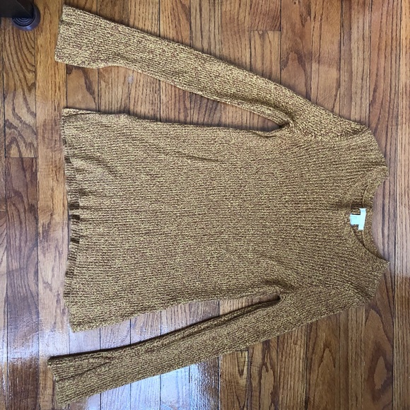 Light sweaters - Picture 1 of 5